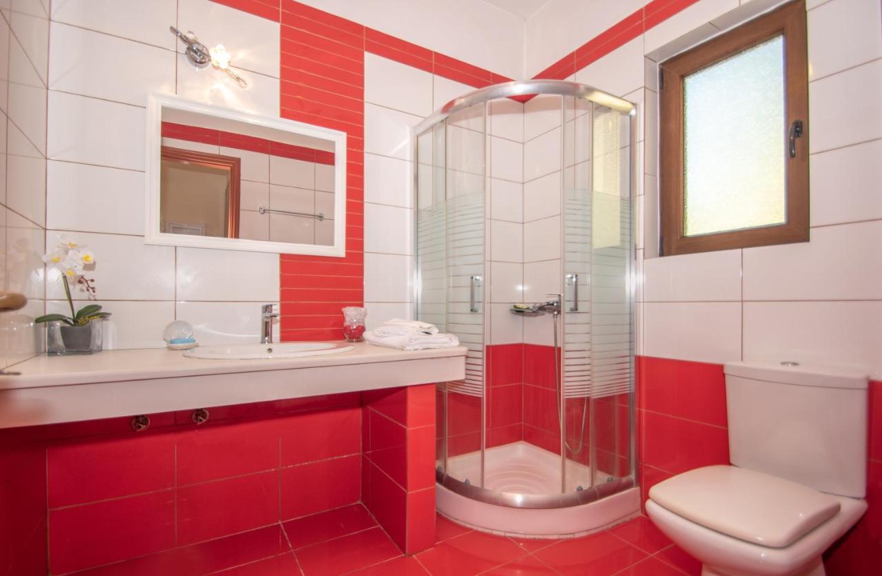 Lagoon Vila *