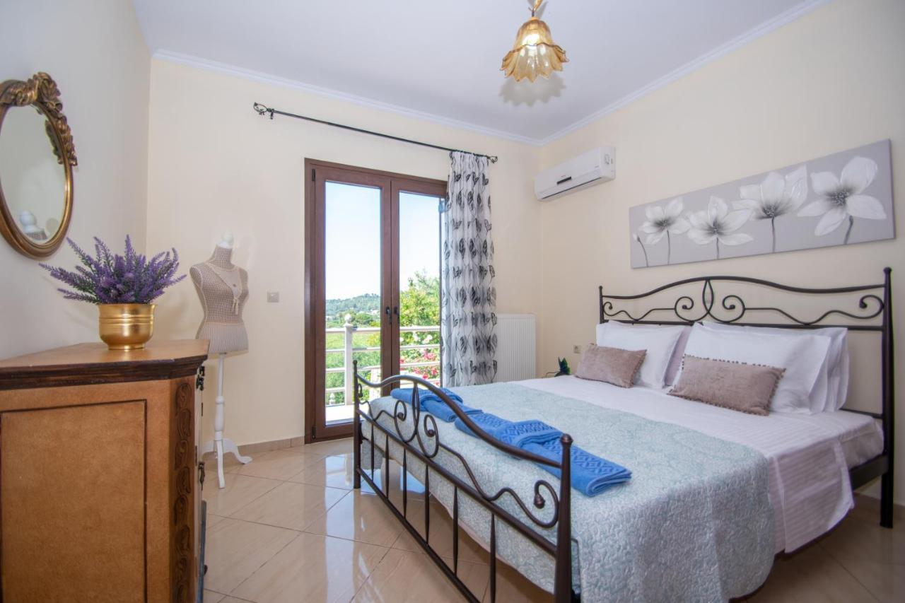 Lagoon Villa *